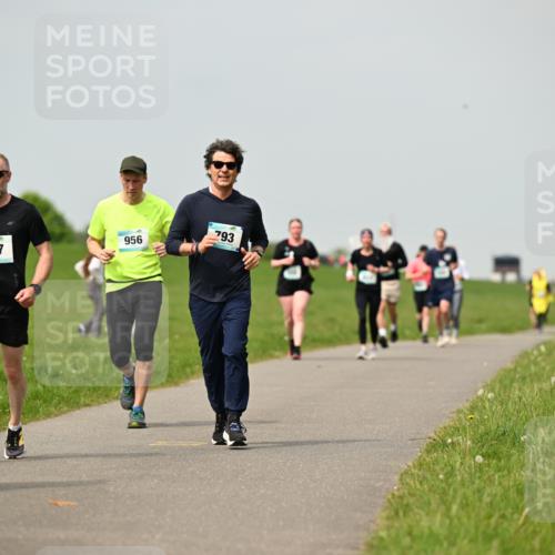 10.05.2026 - 8. Wedeler Halbmarathon Dr. Thomas Lammeyer http://msf.ph/oto/9703291 10.05.2026 11:50:02 Laufen 103, 793, 956, 737 meine-sportfotos.de