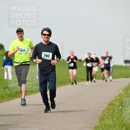 10.05.2026 - 8. Wedeler Halbmarathon Dr. Thomas Lammeyer http://msf.ph/oto/9703313 10.05.2026 11:50:03 Laufen 737, 956, 793 meine-sportfotos.de