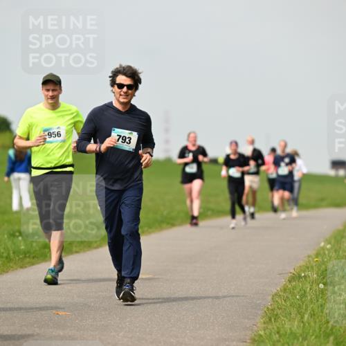 10.05.2026 - 8. Wedeler Halbmarathon Dr. Thomas Lammeyer http://msf.ph/oto/9703316 10.05.2026 11:50:03 Laufen 737, 956, 793 meine-sportfotos.de
