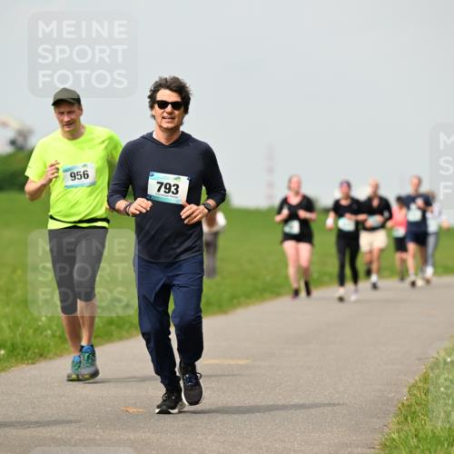 10.05.2026 - 8. Wedeler Halbmarathon Dr. Thomas Lammeyer http://msf.ph/oto/9703319 10.05.2026 11:50:04 Laufen 956, 793 meine-sportfotos.de