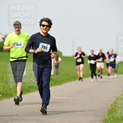 10.05.2026 - 8. Wedeler Halbmarathon Dr. Thomas Lammeyer http://msf.ph/oto/9703322 10.05.2026 11:50:04 Laufen 956, 793 meine-sportfotos.de