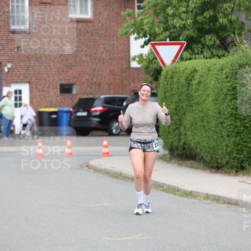 10.05.2026 - 8. Wedeler Halbmarathon Andreas Tolksdorf http://msf.ph/oto/9703328 10.05.2026 10:30:16 Laufen 215 meine-sportfotos.de