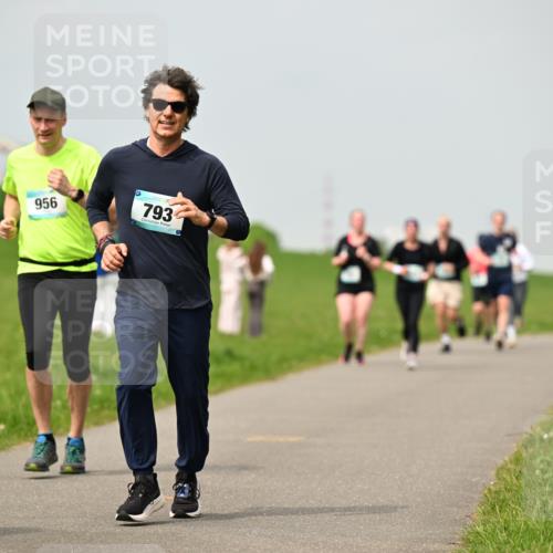 10.05.2026 - 8. Wedeler Halbmarathon Dr. Thomas Lammeyer http://msf.ph/oto/9703329 10.05.2026 11:50:04 Laufen 956, 793 meine-sportfotos.de