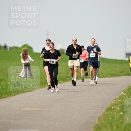 10.05.2026 - 8. Wedeler Halbmarathon Dr. Thomas Lammeyer http://msf.ph/oto/9703345 10.05.2026 11:50:06 Laufen 821, 420 meine-sportfotos.de