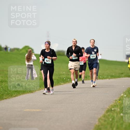 10.05.2026 - 8. Wedeler Halbmarathon Dr. Thomas Lammeyer http://msf.ph/oto/9703353 10.05.2026 11:50:07 Laufen 821, 1037, 420 meine-sportfotos.de