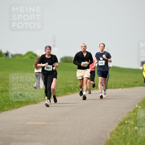 10.05.2026 - 8. Wedeler Halbmarathon Dr. Thomas Lammeyer http://msf.ph/oto/9703361 10.05.2026 11:50:07 Laufen 420, 821 meine-sportfotos.de