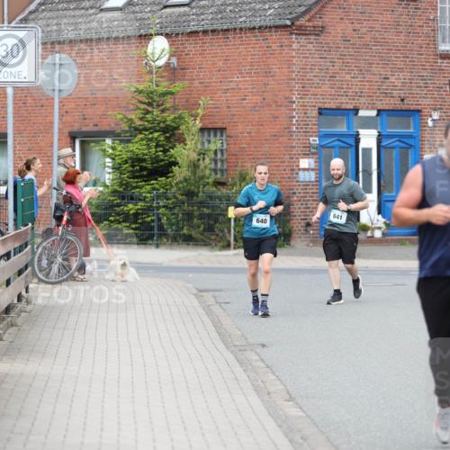 10.05.2026 - 8. Wedeler Halbmarathon Andreas Tolksdorf http://msf.ph/oto/9703370 10.05.2026 10:30:29 Laufen 640, 641, 119, 492 meine-sportfotos.de