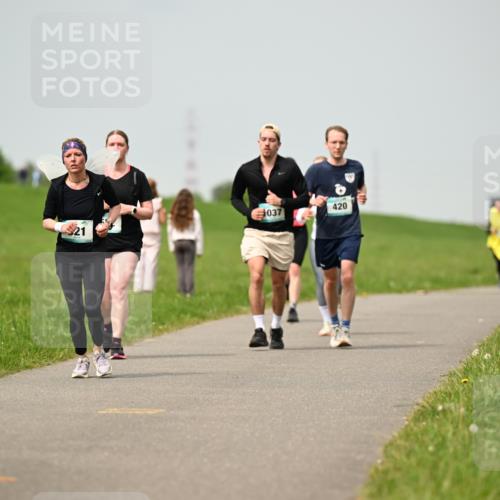 10.05.2026 - 8. Wedeler Halbmarathon Dr. Thomas Lammeyer http://msf.ph/oto/9703395 10.05.2026 11:50:09 Laufen 037, 420 meine-sportfotos.de