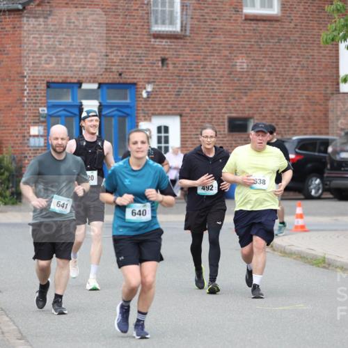 10.05.2026 - 8. Wedeler Halbmarathon Andreas Tolksdorf http://msf.ph/oto/9703413 10.05.2026 10:30:34 Laufen 641, 20, 640, 492, 538 meine-sportfotos.de