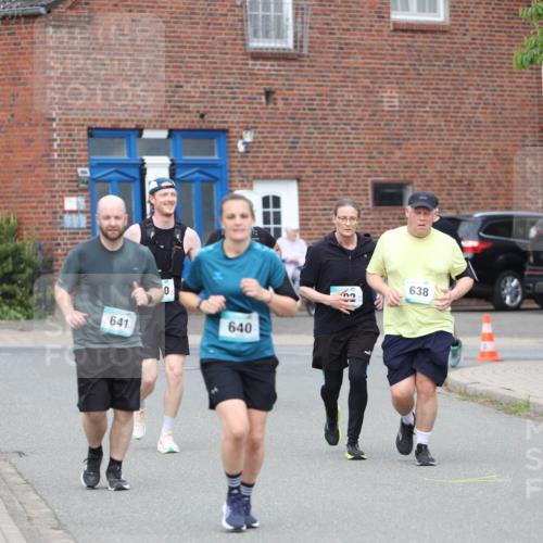 10.05.2026 - 8. Wedeler Halbmarathon Andreas Tolksdorf http://msf.ph/oto/9703415 10.05.2026 10:30:34 Laufen 641, 0, 640, 638 meine-sportfotos.de