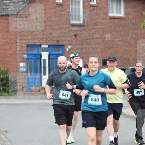 10.05.2026 - 8. Wedeler Halbmarathon Andreas Tolksdorf http://msf.ph/oto/9703433 10.05.2026 10:30:36 Laufen 492, 641, 640 meine-sportfotos.de
