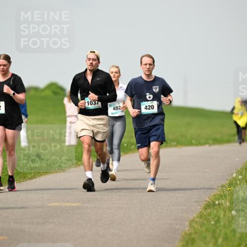 10.05.2026 - 8. Wedeler Halbmarathon Dr. Thomas Lammeyer http://msf.ph/oto/9703437 10.05.2026 11:50:11 Laufen 321, 522, 1037, 482, 420 meine-sportfotos.de