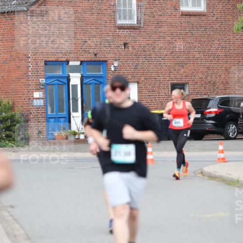 10.05.2026 - 8. Wedeler Halbmarathon Andreas Tolksdorf http://msf.ph/oto/9703468 10.05.2026 10:30:44 Laufen 695, 1976, 2670 meine-sportfotos.de