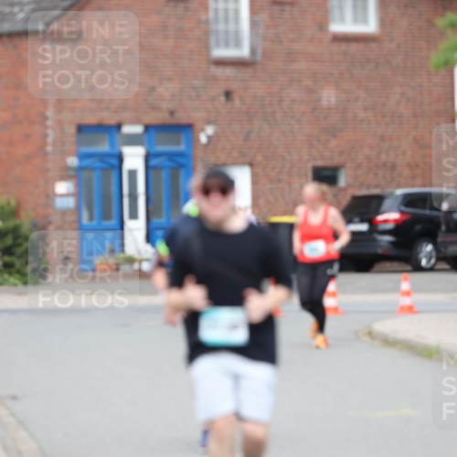 10.05.2026 - 8. Wedeler Halbmarathon Andreas Tolksdorf http://msf.ph/oto/9703471 10.05.2026 10:30:44 Laufen  meine-sportfotos.de