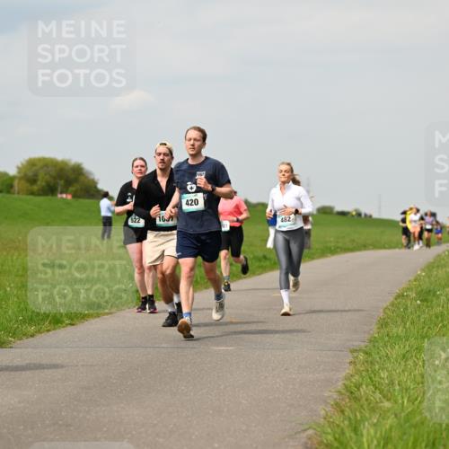 10.05.2026 - 8. Wedeler Halbmarathon Dr. Thomas Lammeyer http://msf.ph/oto/9703487 10.05.2026 11:50:15 Laufen 522, 1037, 420, 482 meine-sportfotos.de