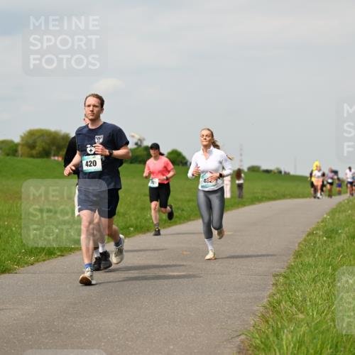 10.05.2026 - 8. Wedeler Halbmarathon Dr. Thomas Lammeyer http://msf.ph/oto/9703498 10.05.2026 11:50:16 Laufen 420 meine-sportfotos.de
