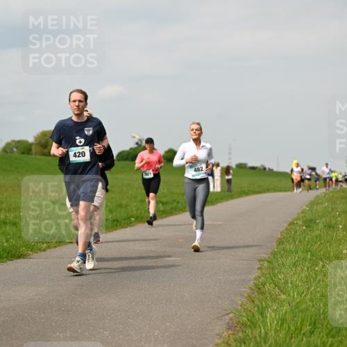 10.05.2026 - 8. Wedeler Halbmarathon Dr. Thomas Lammeyer http://msf.ph/oto/9703503 10.05.2026 11:50:16 Laufen 420, 2021, 482 meine-sportfotos.de