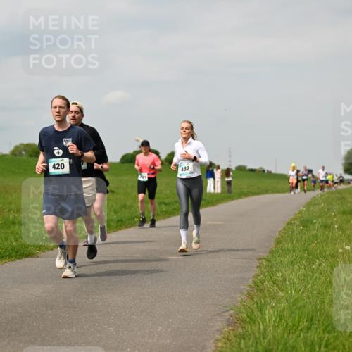 10.05.2026 - 8. Wedeler Halbmarathon Dr. Thomas Lammeyer http://msf.ph/oto/9703508 10.05.2026 11:50:16 Laufen 420, 2121, 482 meine-sportfotos.de
