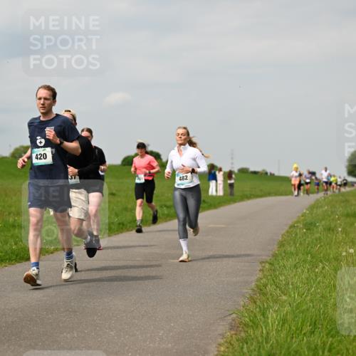 10.05.2026 - 8. Wedeler Halbmarathon Dr. Thomas Lammeyer http://msf.ph/oto/9703510 10.05.2026 11:50:17 Laufen 420, 482 meine-sportfotos.de
