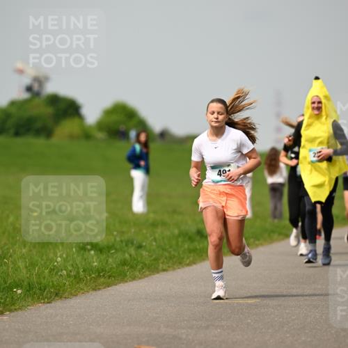 10.05.2026 - 8. Wedeler Halbmarathon Dr. Thomas Lammeyer http://msf.ph/oto/9703590 10.05.2026 11:50:28 Laufen  meine-sportfotos.de