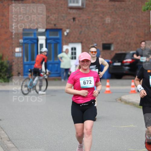 10.05.2026 - 8. Wedeler Halbmarathon Andreas Tolksdorf http://msf.ph/oto/9703632 10.05.2026 10:31:33 Laufen 672, 671 meine-sportfotos.de