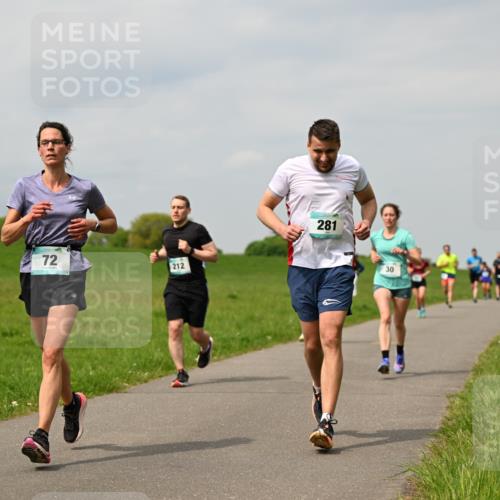 10.05.2026 - 8. Wedeler Halbmarathon Dr. Thomas Lammeyer http://msf.ph/oto/9703729 10.05.2026 11:50:38 Laufen 212, 281 meine-sportfotos.de