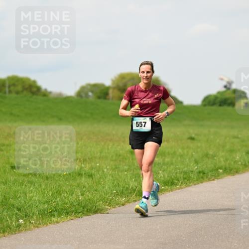 10.05.2026 - 8. Wedeler Halbmarathon Dr. Thomas Lammeyer http://msf.ph/oto/9703827 10.05.2026 11:50:46 Laufen 0975, 557, 381 meine-sportfotos.de