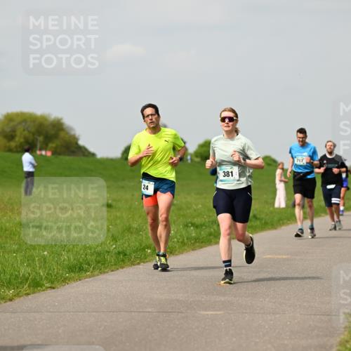 10.05.2026 - 8. Wedeler Halbmarathon Dr. Thomas Lammeyer http://msf.ph/oto/9703847 10.05.2026 11:50:47 Laufen 381 meine-sportfotos.de