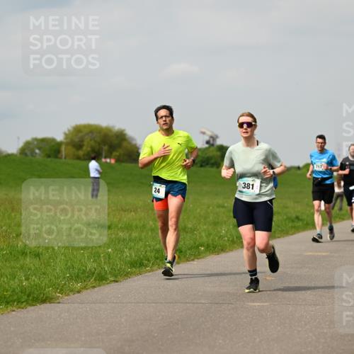 10.05.2026 - 8. Wedeler Halbmarathon Dr. Thomas Lammeyer http://msf.ph/oto/9703849 10.05.2026 11:50:48 Laufen 381, 717 meine-sportfotos.de