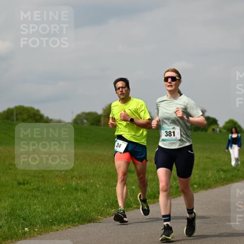 10.05.2026 - 8. Wedeler Halbmarathon Dr. Thomas Lammeyer http://msf.ph/oto/9703854 10.05.2026 11:50:49 Laufen 381, 717 meine-sportfotos.de