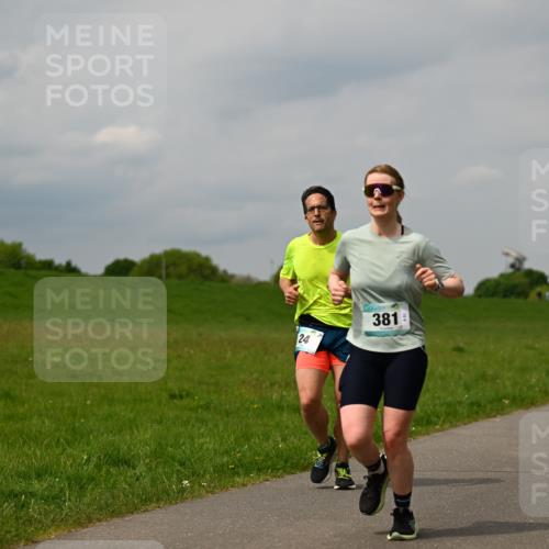 10.05.2026 - 8. Wedeler Halbmarathon Dr. Thomas Lammeyer http://msf.ph/oto/9703860 10.05.2026 11:50:49 Laufen 381, 717 meine-sportfotos.de