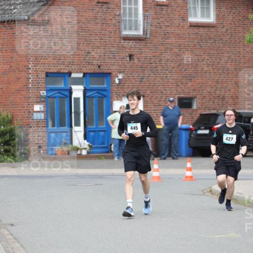 10.05.2026 - 8. Wedeler Halbmarathon Andreas Tolksdorf http://msf.ph/oto/9703863 10.05.2026 10:32:12 Laufen 445, 427 meine-sportfotos.de