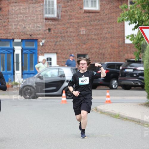 10.05.2026 - 8. Wedeler Halbmarathon Andreas Tolksdorf http://msf.ph/oto/9703897 10.05.2026 10:32:14 Laufen 445, 427 meine-sportfotos.de