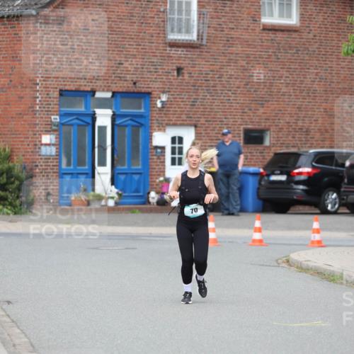 10.05.2026 - 8. Wedeler Halbmarathon Andreas Tolksdorf http://msf.ph/oto/9703928 10.05.2026 10:32:29 Laufen 70 meine-sportfotos.de