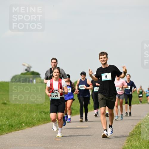 10.05.2026 - 8. Wedeler Halbmarathon Dr. Thomas Lammeyer http://msf.ph/oto/9703938 10.05.2026 11:50:58 Laufen 219, 2245, 20151, 598 meine-sportfotos.de