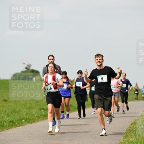 10.05.2026 - 8. Wedeler Halbmarathon Dr. Thomas Lammeyer http://msf.ph/oto/9703940 10.05.2026 11:50:58 Laufen 219, 2245 meine-sportfotos.de