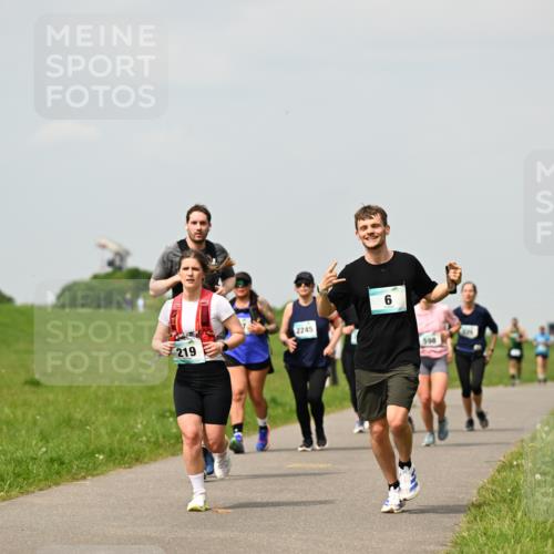 10.05.2026 - 8. Wedeler Halbmarathon Dr. Thomas Lammeyer http://msf.ph/oto/9703942 10.05.2026 11:50:58 Laufen 219, 2245, 598 meine-sportfotos.de