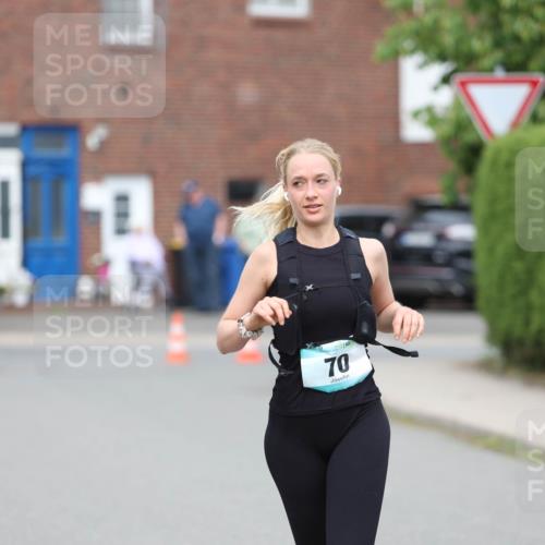 10.05.2026 - 8. Wedeler Halbmarathon Andreas Tolksdorf http://msf.ph/oto/9703962 10.05.2026 10:32:34 Laufen 70 meine-sportfotos.de