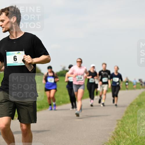 10.05.2026 - 8. Wedeler Halbmarathon Dr. Thomas Lammeyer http://msf.ph/oto/9703991 10.05.2026 11:51:02 Laufen 227 meine-sportfotos.de