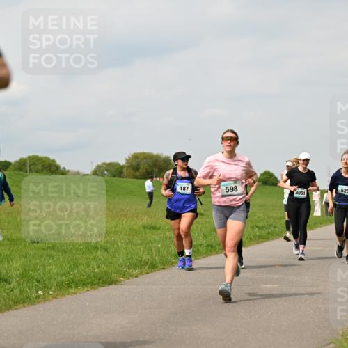 10.05.2026 - 8. Wedeler Halbmarathon Dr. Thomas Lammeyer http://msf.ph/oto/9704001 10.05.2026 11:51:03 Laufen 187, 598, 2051, 525 meine-sportfotos.de