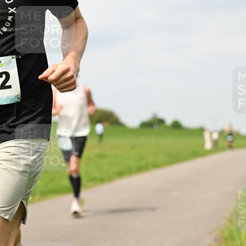 10.05.2026 - 8. Wedeler Halbmarathon Dr. Thomas Lammeyer http://msf.ph/oto/9704089 10.05.2026 11:51:08 Laufen 2052 meine-sportfotos.de