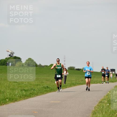 10.05.2026 - 8. Wedeler Halbmarathon Dr. Thomas Lammeyer http://msf.ph/oto/9704104 10.05.2026 11:51:12 Laufen 441, 159 meine-sportfotos.de