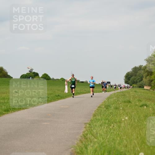 10.05.2026 - 8. Wedeler Halbmarathon Dr. Thomas Lammeyer http://msf.ph/oto/9704106 10.05.2026 11:51:11 Laufen  meine-sportfotos.de
