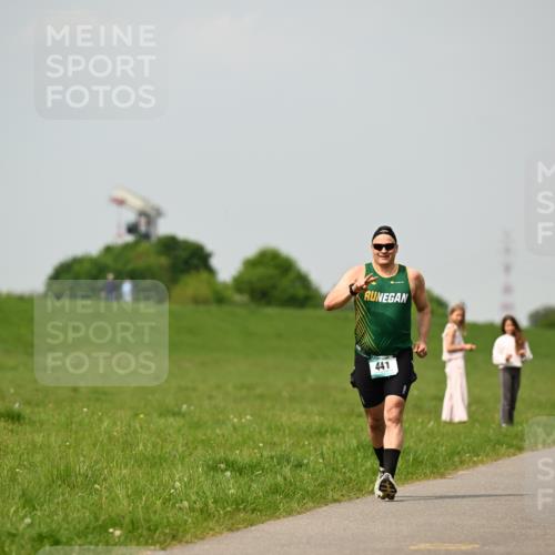 10.05.2026 - 8. Wedeler Halbmarathon Dr. Thomas Lammeyer http://msf.ph/oto/9704135 10.05.2026 11:51:14 Laufen 441, 159 meine-sportfotos.de
