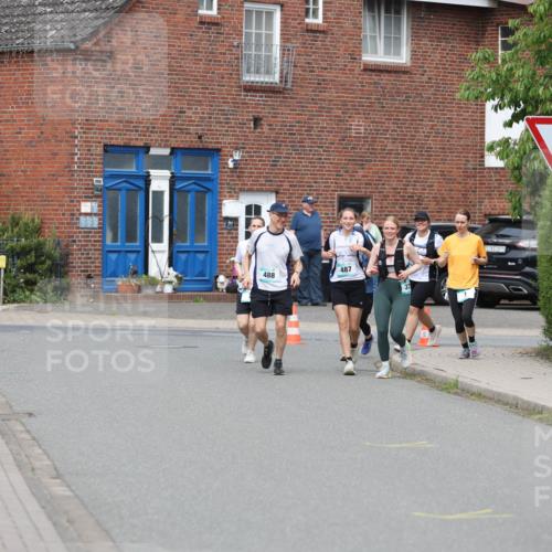 10.05.2026 - 8. Wedeler Halbmarathon Andreas Tolksdorf http://msf.ph/oto/9704145 10.05.2026 10:34:20 Laufen 488, 487 meine-sportfotos.de