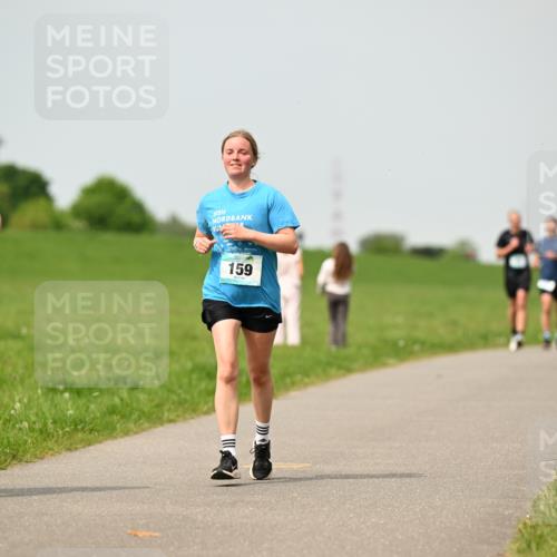 10.05.2026 - 8. Wedeler Halbmarathon Dr. Thomas Lammeyer http://msf.ph/oto/9704168 10.05.2026 11:51:17 Laufen 441, 159 meine-sportfotos.de