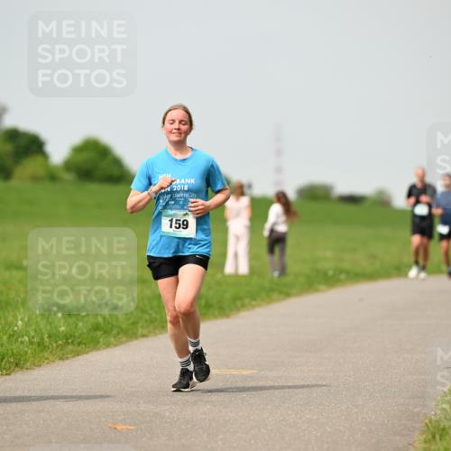10.05.2026 - 8. Wedeler Halbmarathon Dr. Thomas Lammeyer http://msf.ph/oto/9704172 10.05.2026 11:51:18 Laufen 441, 2018, 159 meine-sportfotos.de