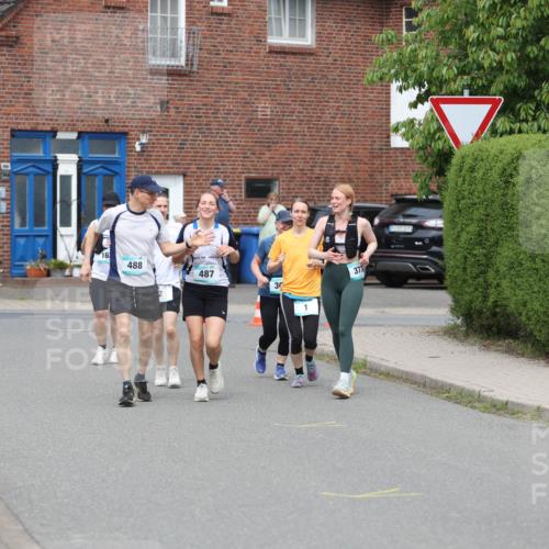 10.05.2026 - 8. Wedeler Halbmarathon Andreas Tolksdorf http://msf.ph/oto/9704173 10.05.2026 10:34:23 Laufen 16, 488, 487, 373, 3 meine-sportfotos.de