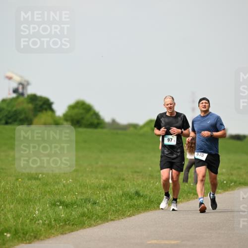 10.05.2026 - 8. Wedeler Halbmarathon Dr. Thomas Lammeyer http://msf.ph/oto/9704209 10.05.2026 11:51:27 Laufen 535 meine-sportfotos.de