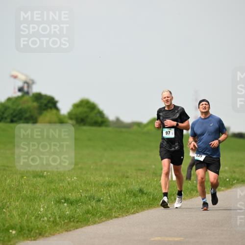 10.05.2026 - 8. Wedeler Halbmarathon Dr. Thomas Lammeyer http://msf.ph/oto/9704211 10.05.2026 11:51:27 Laufen 535 meine-sportfotos.de